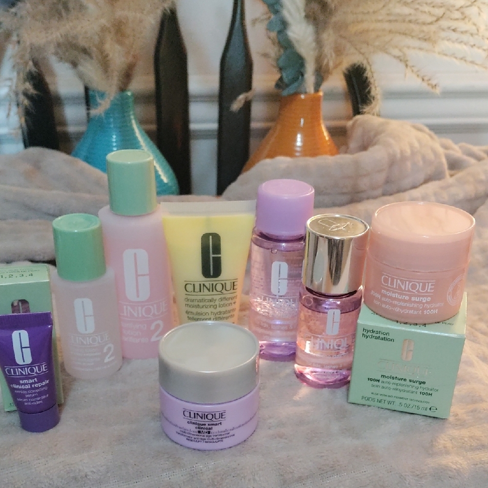 Clinique Skincare 8 Piece Travel Size Set
